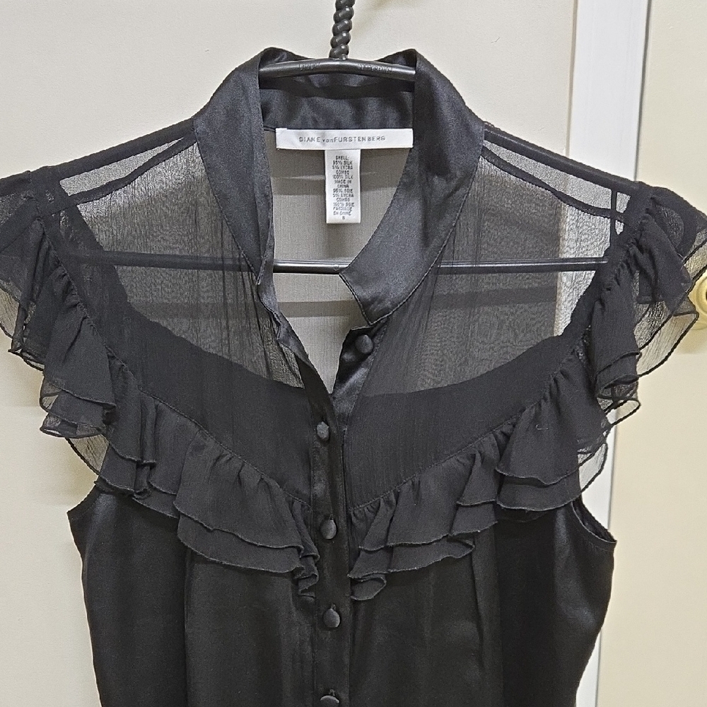 Diane Von Furstenberg Black Ruffled Sleeveless Blouse
